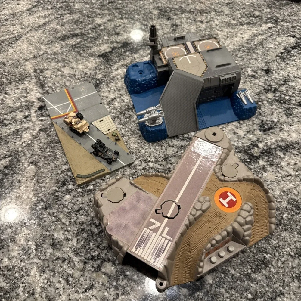 1994 Galoob Micro Machines‎ Military Battle Zones Skycat Airbase Galaxy Command